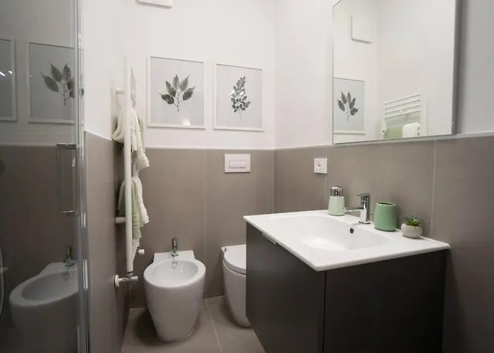 2 Bed Sleeps 4 - En-suite Bath -tv -wifi