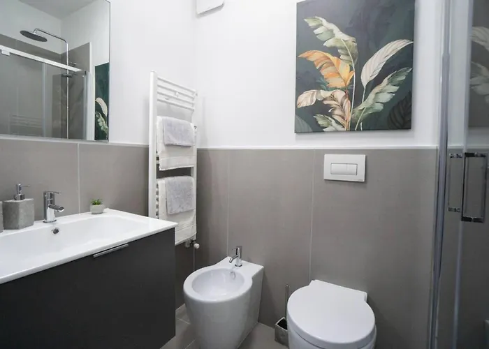 2 Bed Sleeps 4 - En-suite Bath -tv -wifi * Asti