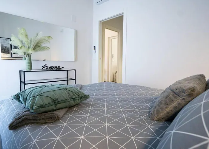 Apartment 2 Bed Sleeps 4 - En-suite Bath -tv -wifi